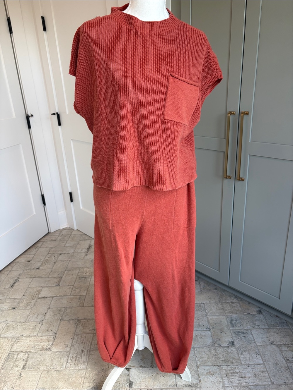 Cozy Ribbed Knit Top & Wide-Leg Pants Set - Rust size Medium 34" length.